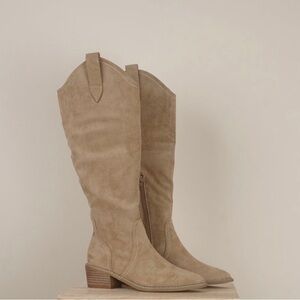 Oasis Society Suede Almond Knee High Boot size 8